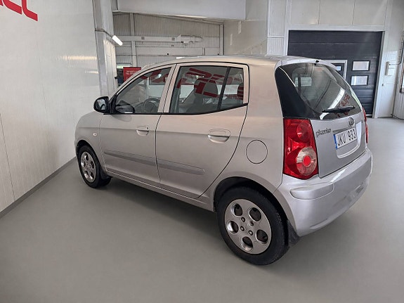 Kia Picanto 4 of 13