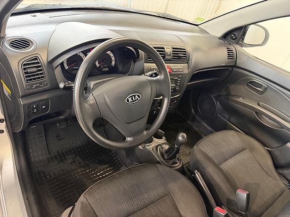 Kia Picanto 10 of 13