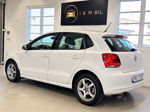 Volkswagen Polo 2 of 5