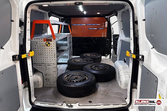Ford Transit Custom 7 of 10