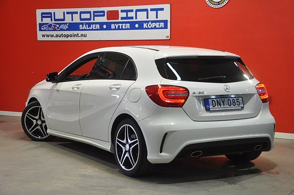 Mercedes-Benz A180 3 of 5