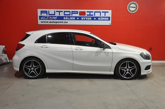 Mercedes-Benz A180 2 of 5