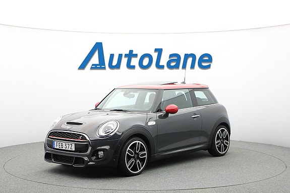 MINI Cooper S 4 of 5