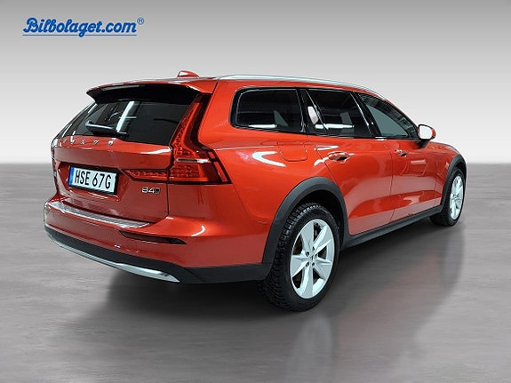 Volvo V60 Cross Country 4 of 5