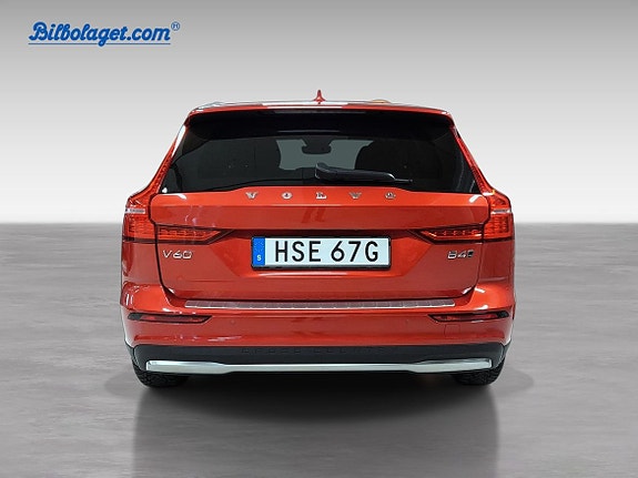 Volvo V60 Cross Country 3 of 5