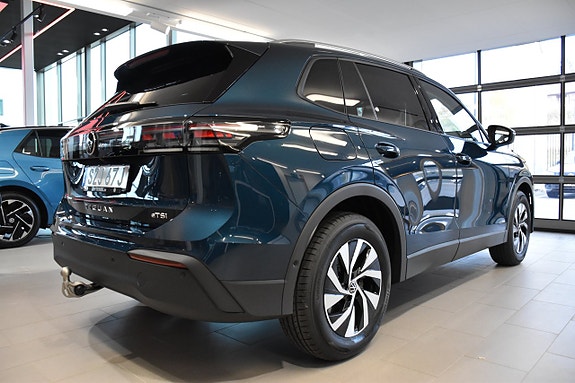 Volkswagen Tiguan 5 of 5