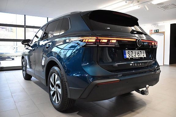 Volkswagen Tiguan 7 of 25