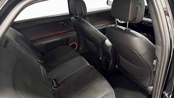 Hyundai Ioniq 5 5 of 9