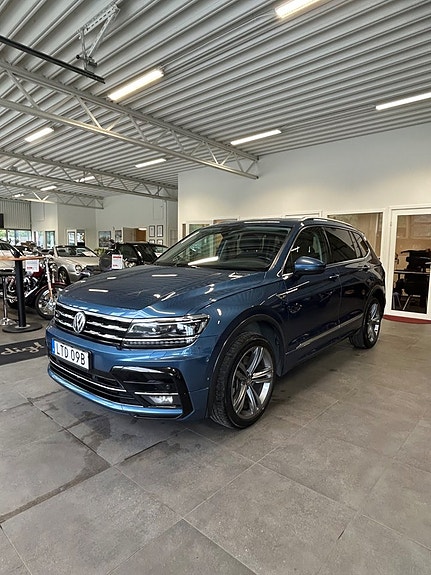 Volkswagen Tiguan Allspace 3 of 5