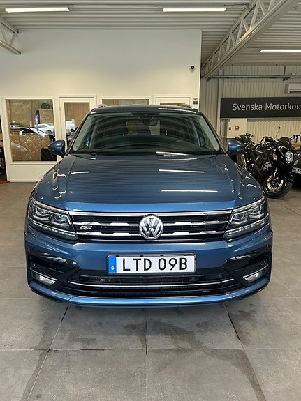 Volkswagen Tiguan Allspace 2 of 5