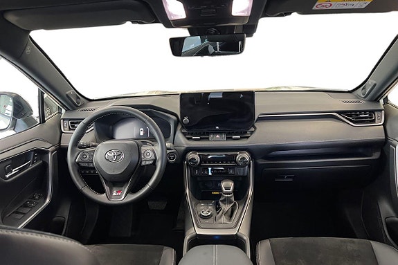 Toyota RAV4 8 of 25