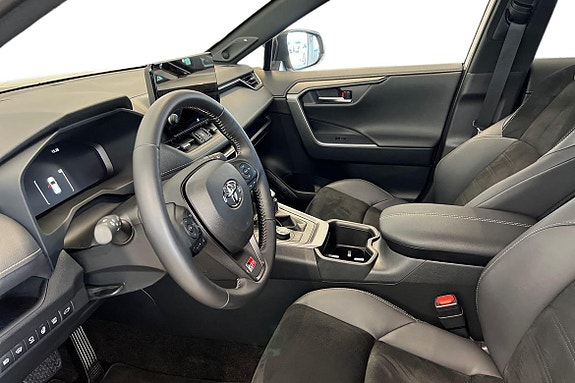 Toyota RAV4 12 of 25