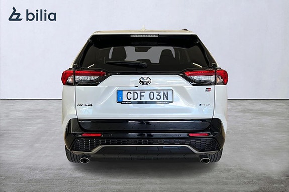 Toyota RAV4 4 of 25