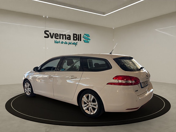 Peugeot 308 SW 4 of 5