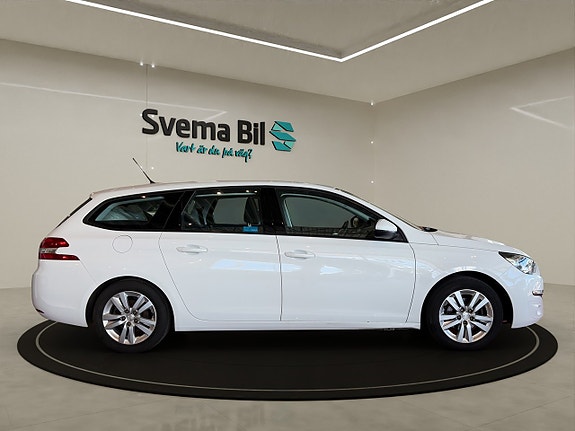 Peugeot 308 SW 7 of 14