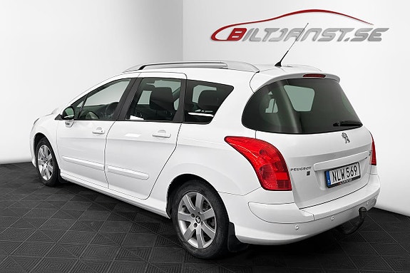 Peugeot 308 SW 3 of 5