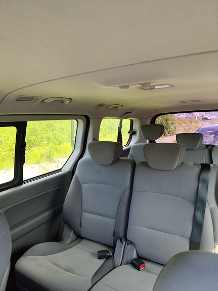 Hyundai H-1 5 of 5