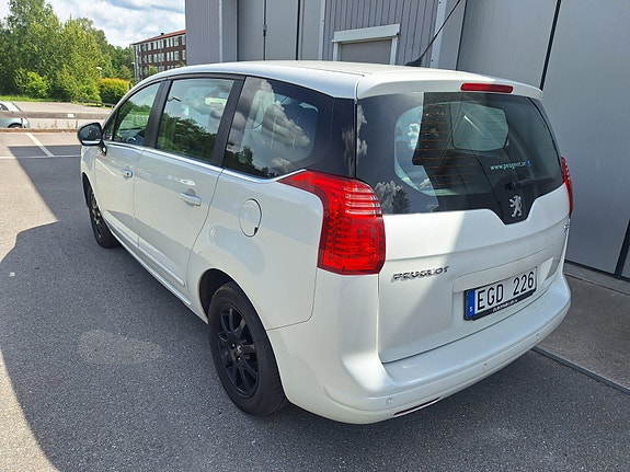 Peugeot 5008 5 of 5
