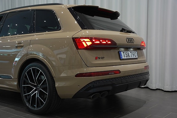 Audi SQ7 5 of 5