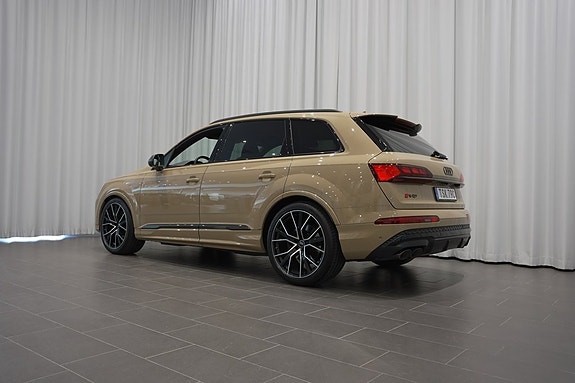 Audi SQ7 4 of 5