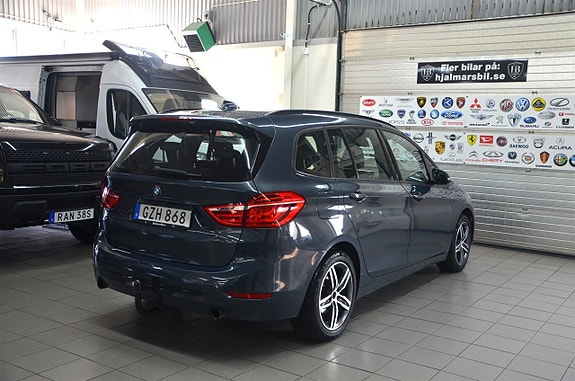 BMW 220d 3 of 22