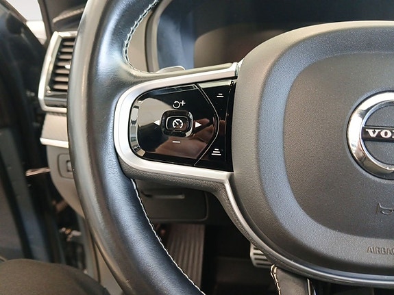 Volvo XC90 22 of 24