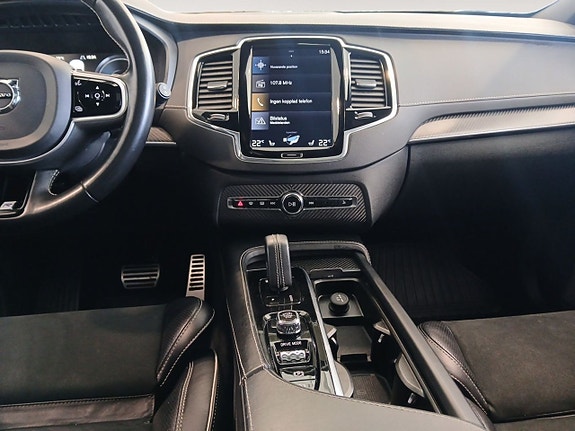 Volvo XC90 11 of 24