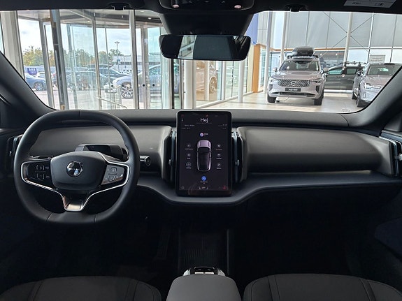 Volvo EX30 7 of 9
