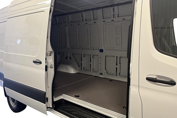 Mercedes-Benz Sprinter 208 7 of 12
