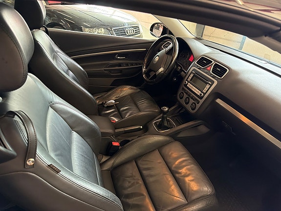 Volkswagen Eos 12 of 15
