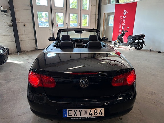 Volkswagen Eos 4 of 5