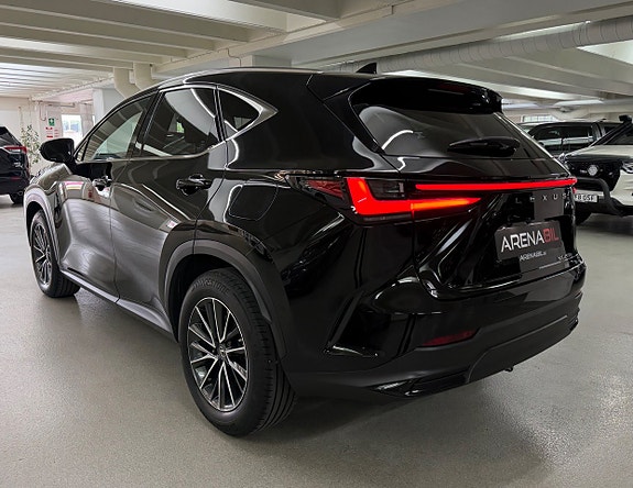Lexus NX450h+ 3 of 5