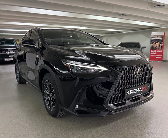 Lexus NX450h+ 6 of 24