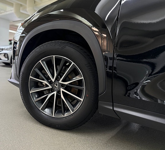 Lexus NX450h+ 24 of 24
