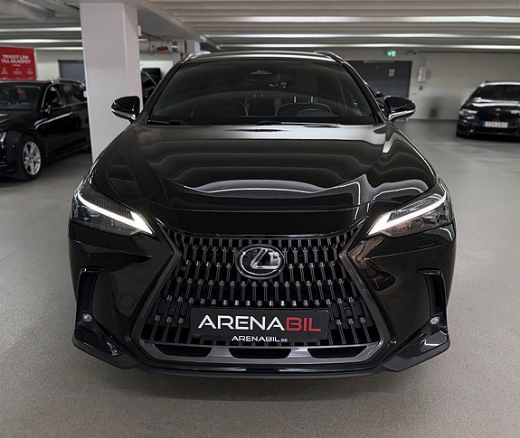 Lexus NX450h+ 7 of 24