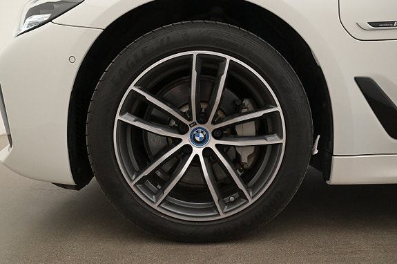 BMW 530e 27 of 27