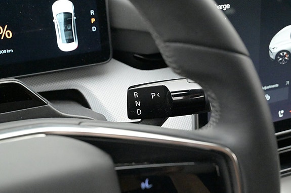 Polestar 4 8 of 27