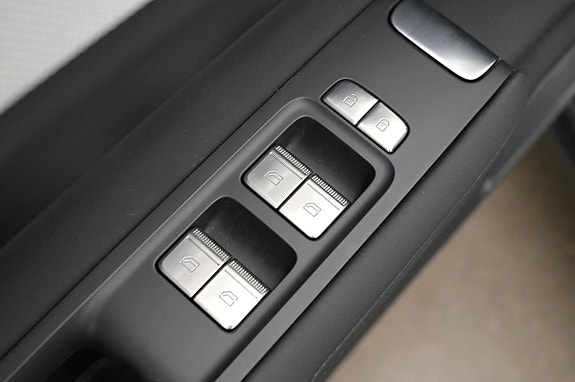 Polestar 4 12 of 27
