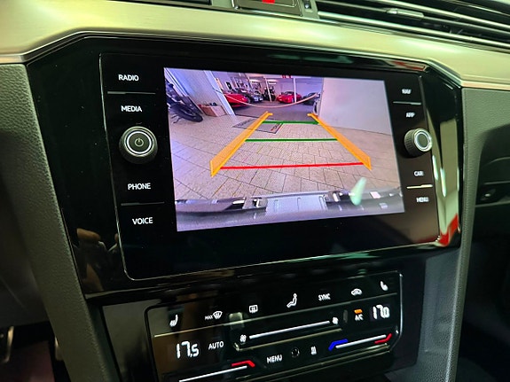 Volkswagen Passat Alltrack 25 of 26