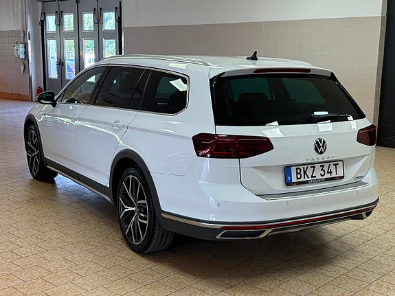 Volkswagen Passat Alltrack 5 of 5
