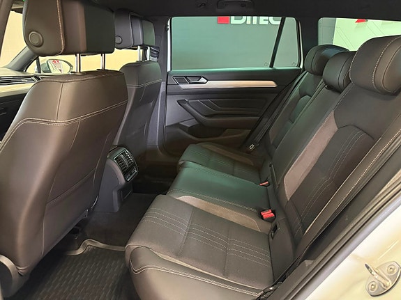 Volkswagen Passat Alltrack 16 of 26