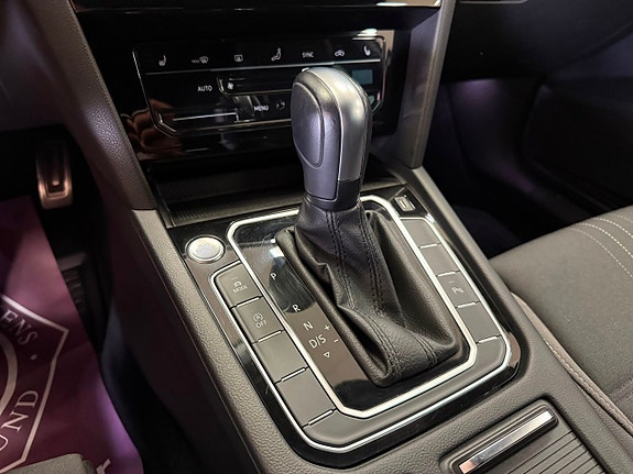Volkswagen Passat Alltrack 21 of 26