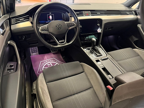 Volkswagen Passat Alltrack 15 of 26