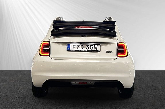 Fiat 500C 2 of 5