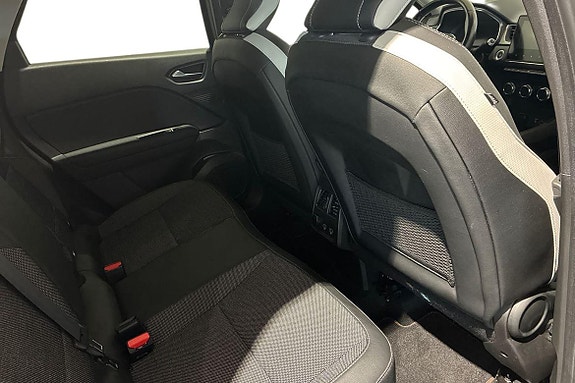 Renault Captur 14 of 18