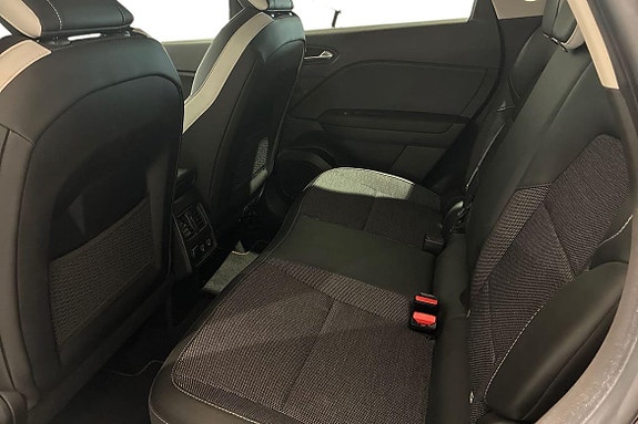 Renault Captur 15 of 18