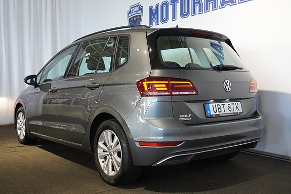 Volkswagen Golf Sportsvan 3 of 5