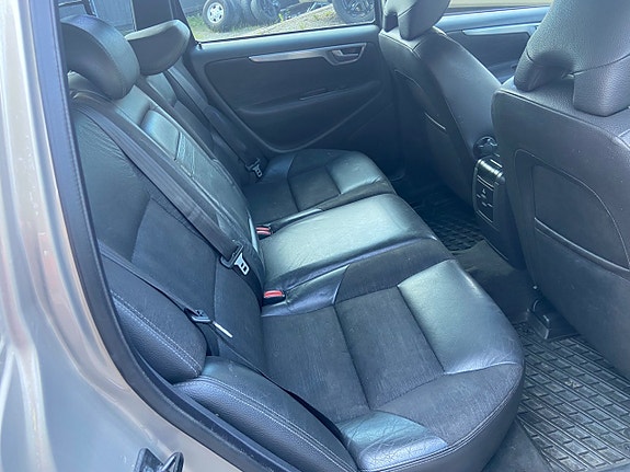 Volvo V70 5 of 5