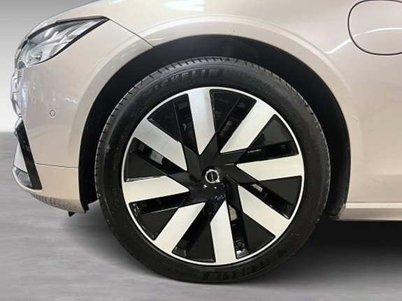 Volvo V90 8 of 20
