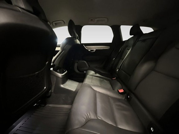 Volvo V90 11 of 20